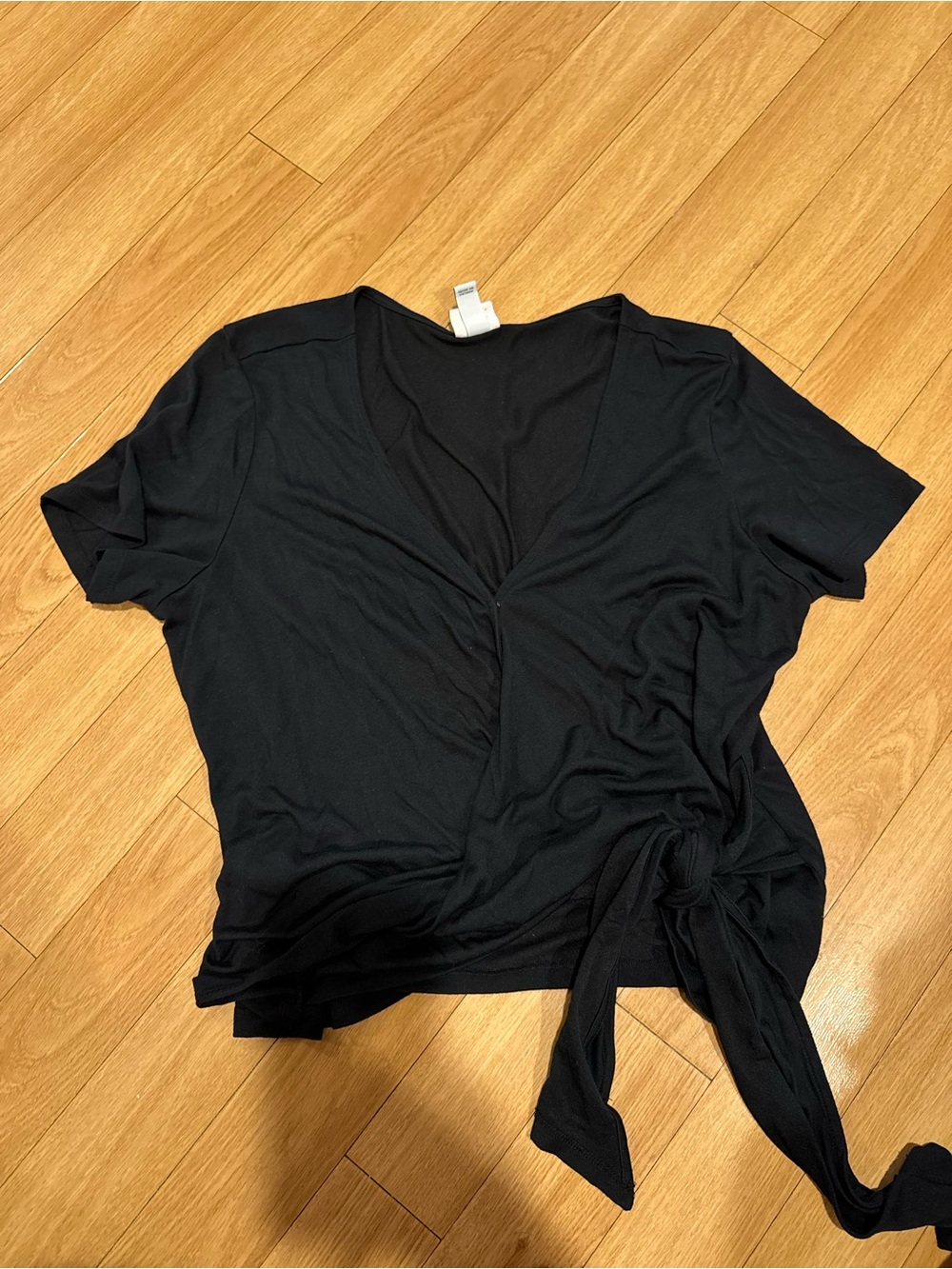 NWOT Black V-Neck Side-Tie Short Sleeve Top